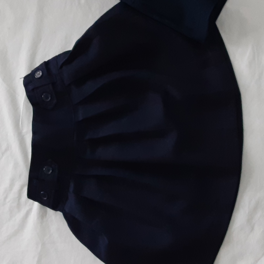 Uniform skorts 2 navy size 6